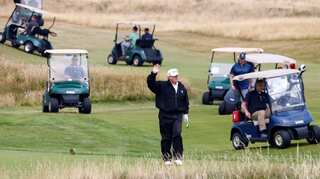 Trump goes for golf amid coronavirus pandemic