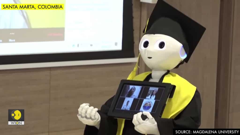 Robot replaces Colombian students at graduation amid coronavirus pandemic