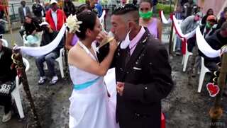 Serendipity in times of coronavirus: Couple meets, marries in Colombian shelter