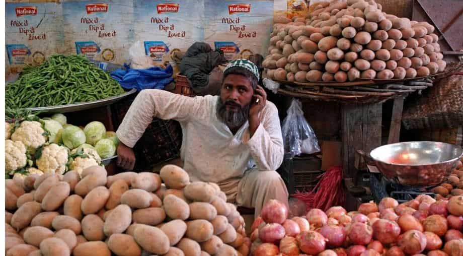 Pakistan's inflation eases as COVID-19 hammers economy