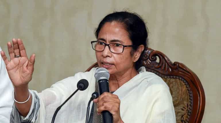 West Bengal governor urges CM Mamata to dismiss Kolkata police chief, call emergency cabinet meeting
