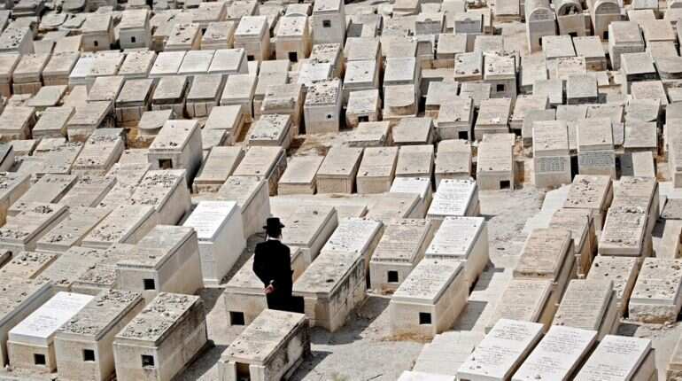 Even in the pandemic, Jews flown to Jerusalem for burial