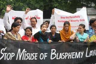 Religious freedom severely restricted in Pakistan: USCIRF report