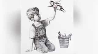Street artist Banksy pays tribute to UK's health service