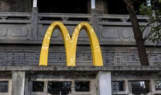 Customer shoots McDonald's employee after being told to leave due to coronavirus restrictions