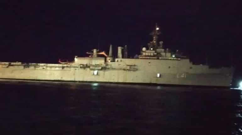 INS Jalashwa sets sail from Maldives; 700 passengers onboard INS Jalashwa sets sail from Maldives; 700 passengers onboard