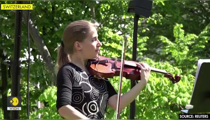 Swiss violinist plays music for elderly during coronavirus lockdown