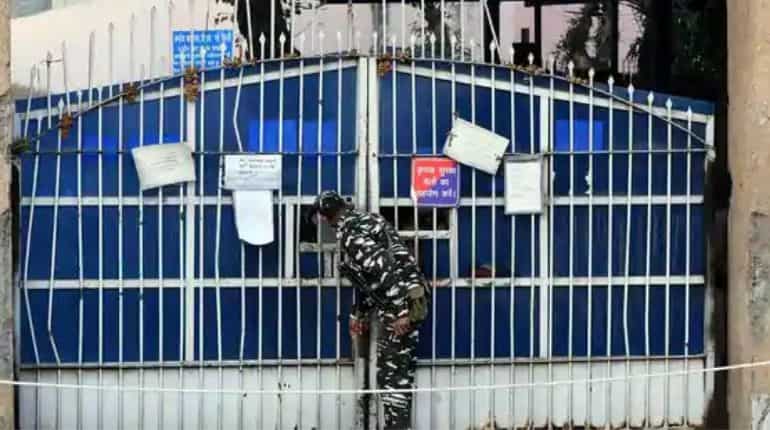 COVID-19: Maha releases 7,200 prisoners to curb overcrowding COVID-19: Maha releases 7,200 prisoners to curb overcrowding