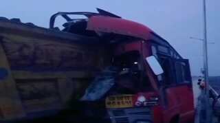Maharashtra: 4 migrant workers killed, 15 injured as bus rams into truck
