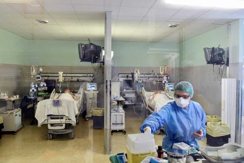 Long-lived antibodies detected in saliva, blood of coronavirus patients