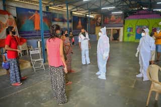 Mumbai reports 1,411 coronavirus cases, 43 deaths in one day; toll rises to 800