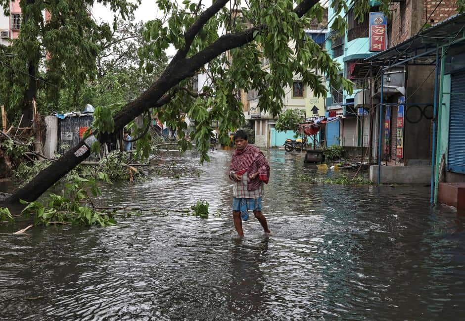 Cyclone Amphan kills 82 in India and Bangladesh, flooding lowlands Cyclone Amphan kills 82 in India and Bangladesh, flooding lowlands