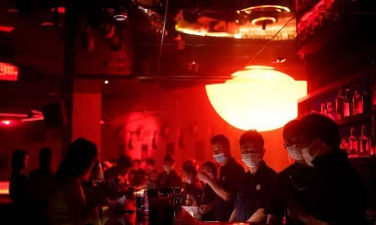 Women dance to their own beat in China's nightclubs Women dance to their own beat in China's nightclubs