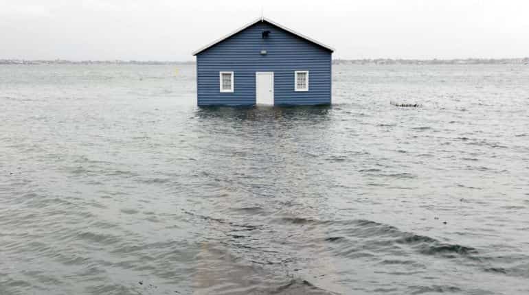 'Rare event': Bizarre weather leaves 50,000 Australian homes without ...
