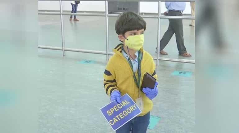 As flights restart operation, 5 year-old-boy flies alone to meet his mother after three months As flights restart operation, 5 year-old-boy flies alone to meet his mother after three months