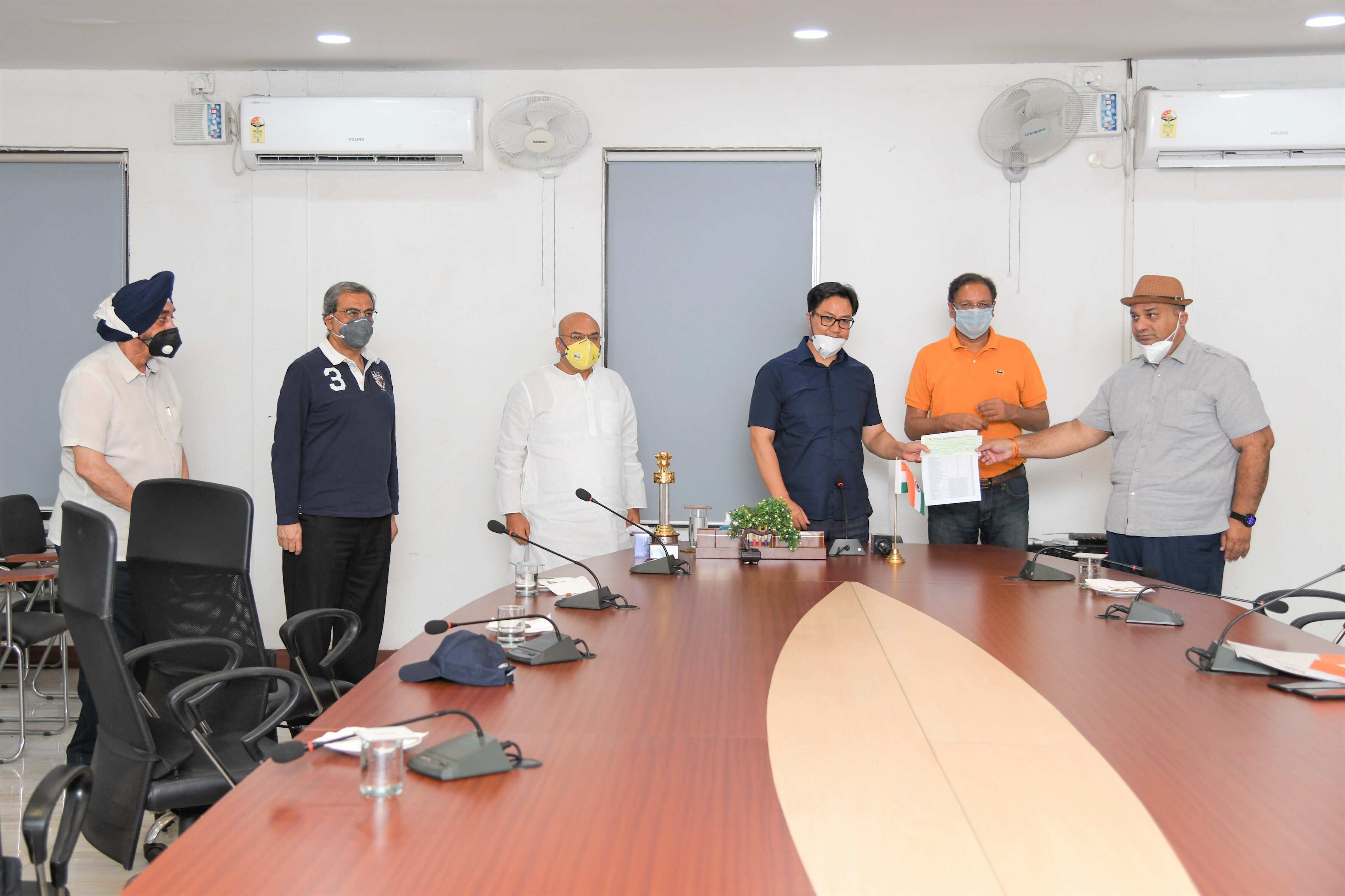 IOA hands over Rs 2 crore to Sports Minister on behalf of NSFs, athletes IOA hands over Rs 2 crore to Sports Minister on behalf of NSFs, athletes
