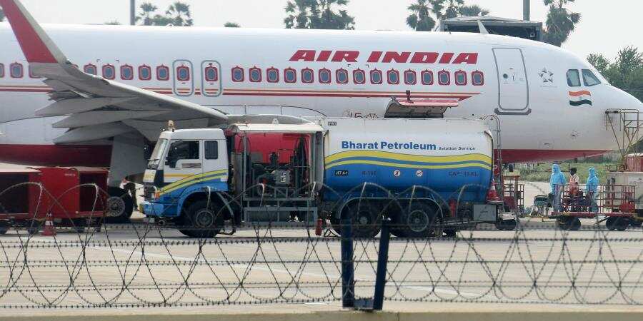 COVID-19: 176 Indians evacuated from Sri Lanka COVID-19: 176 Indians evacuated from Sri Lanka