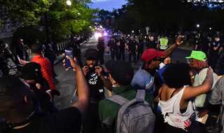 Protests at White House over black man's death in police custody