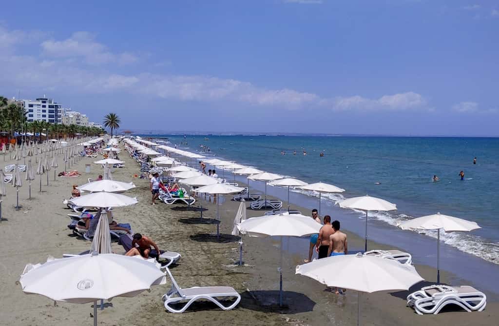 Cyprus to bear expenses of tourists who test positive for COVID-19 upon visit