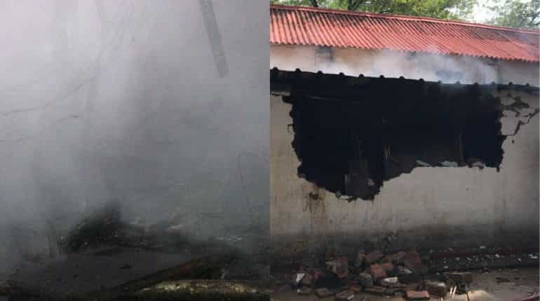 Delhi: Fire breaks out at Army Canteen; 8 fire tenders rushed to spot Delhi: Fire breaks out at Army Canteen; 8 fire tenders rushed to spot