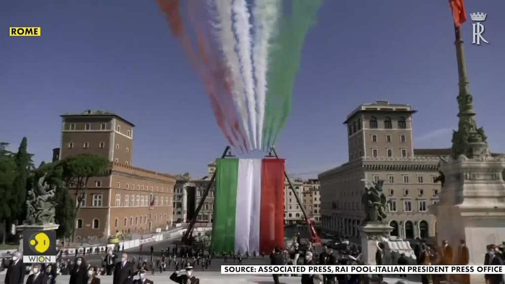 Italy's aerobatic air force marks Republic Day