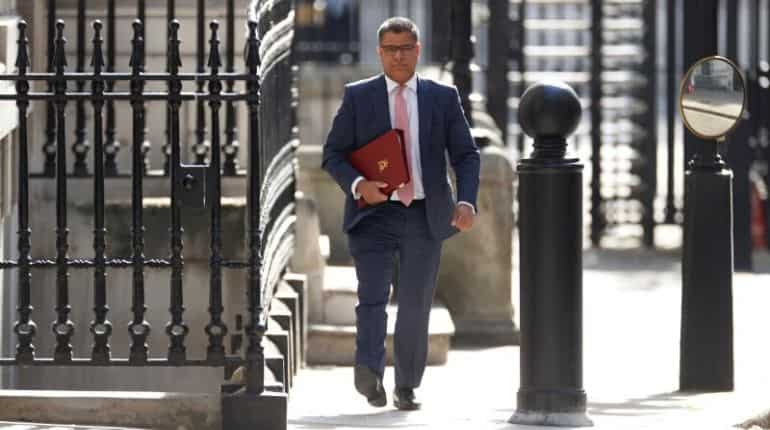 Time running out to stop 'catastrophe', warns UK's climate chief