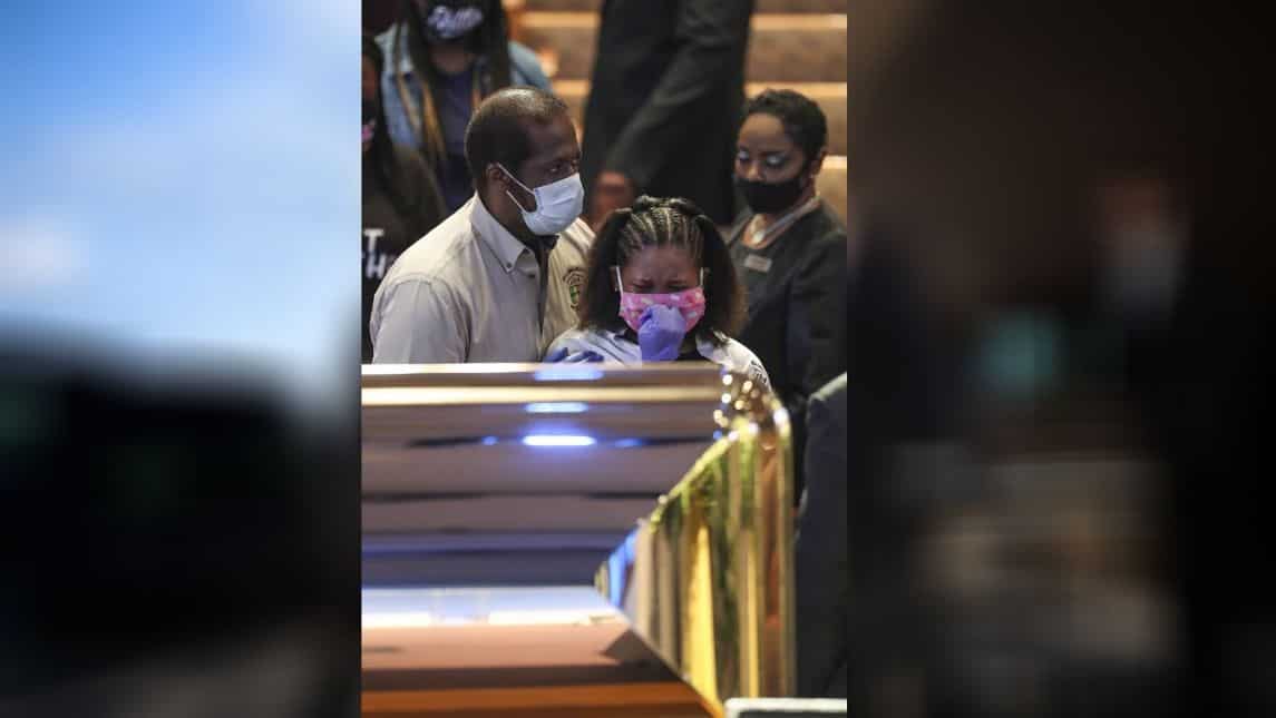 Mass mourning for Floyd