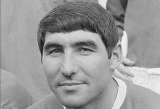 Manchester United legend Dunne dies aged 78