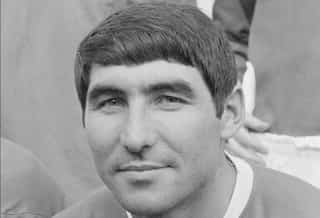 Manchester United legend Dunne dies aged 78