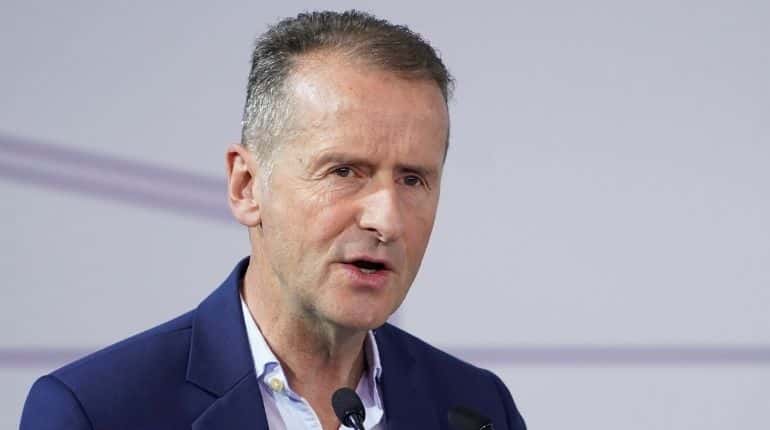Volkswagen CEO apologised to supervisory board for 'inappropriate' remarks Volkswagen CEO apologised to supervisory board for 'inappropriate' remarks