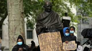 Black Lives Matter movement: Protesters target historical icons