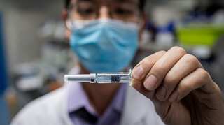 Britain set to infect 2,500 people with COVID-19 for research