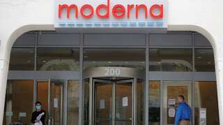 Moderna on track to report COVID-19 vaccine data later this month