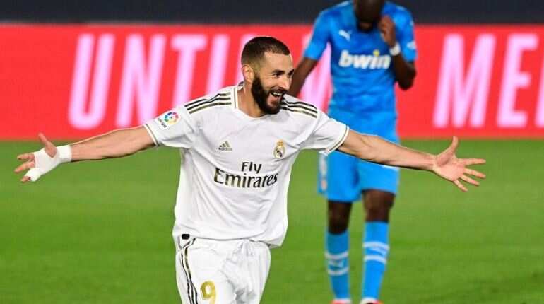 Benzema and Asensio volleys fire Madrid to Valencia victory