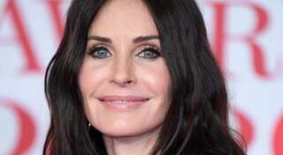 Courteney Cox recreates her iconic moves from Bruce Springsteen's 1984 video