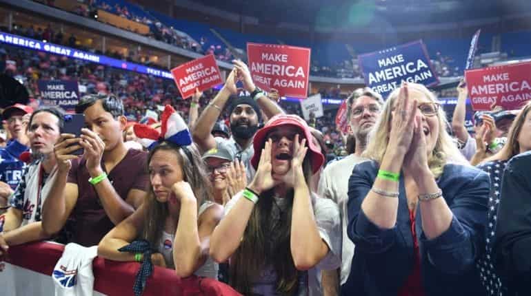 Six members of Trump's campaign team test positive for COVID-19