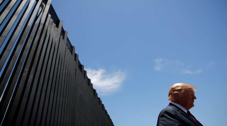 Trump slams protesters at Phoenix rally, visits border wall in Arizona Trump slams protesters at Phoenix rally, visits border wall in Arizona