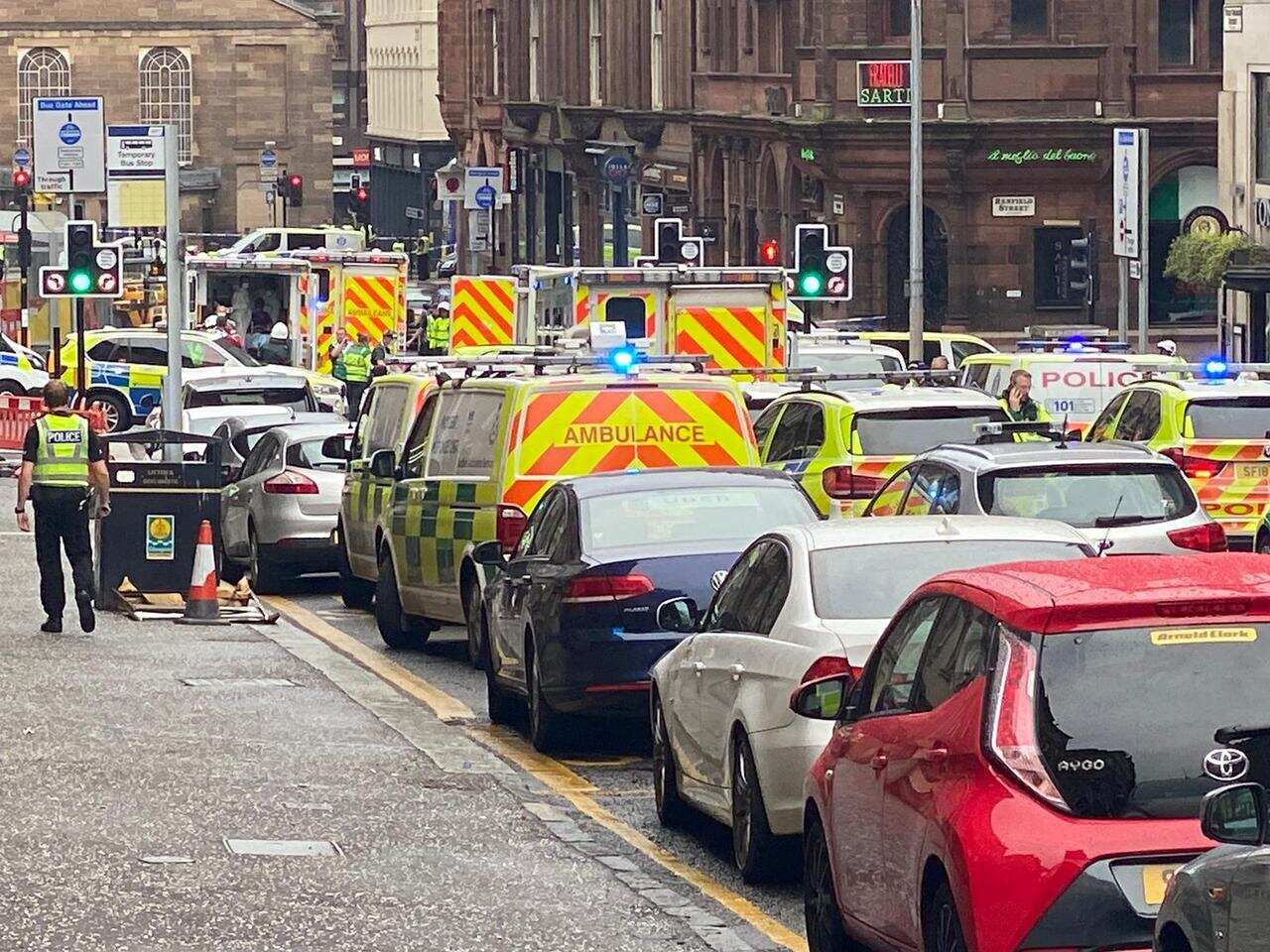 Suspect shot dead, several injured in incident in Scottish city of Glasgow Suspect shot dead, several injured in incident in Scottish city of Glasgow