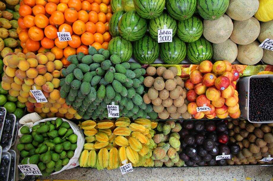 Latin America: Fruit markets turn breeding grounds for COVID-19