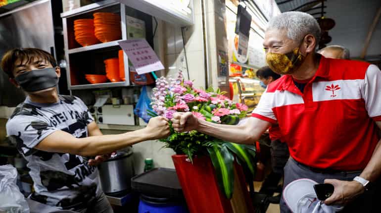 Singapore PM's brother thrusts first-family row into politics ahead of general election Singapore PM's brother thrusts first-family row into politics ahead of general election