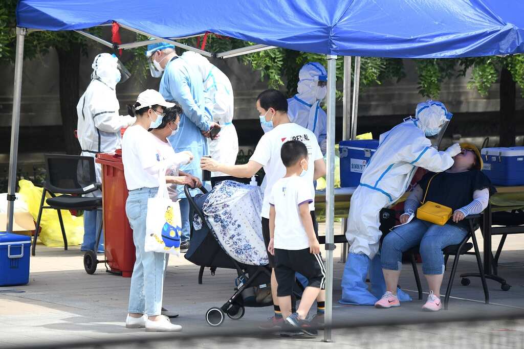 COVID-19: China puts half a million people under lockdown In Beijing
