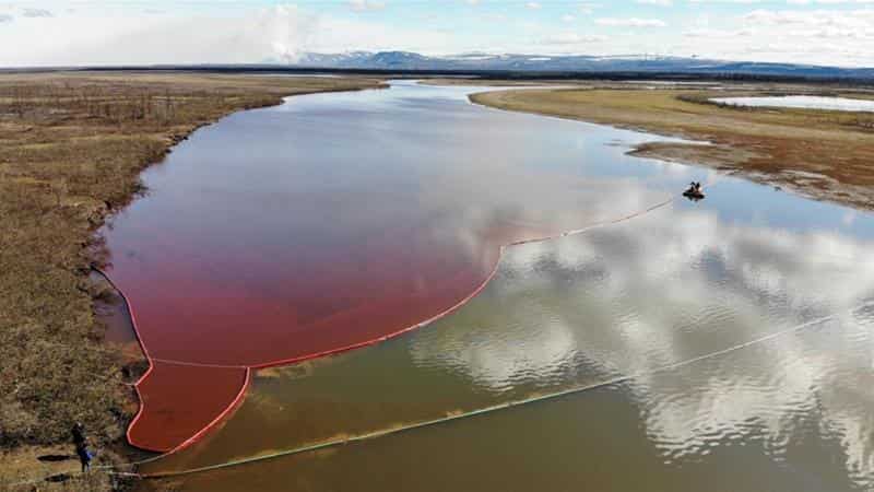 Metal giant pumps waste into Arctic: Major violation a month after oil spill