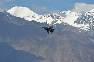 Present India-China standoff likely to be prolonged: Defence ministry report