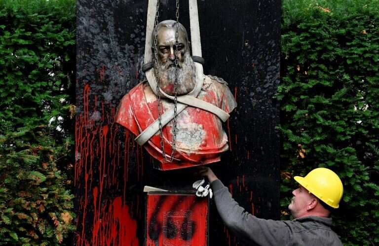 Australian mountain range named after Belgium's King Leopold II re-christened Australian mountain range named after Belgium's King Leopold II re-christened