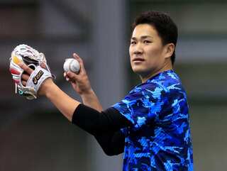 Watch: Yankees pitching ace Masahiro Tanaka hit by line drive during simulated game