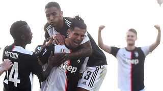Ronaldo scores twice as Juve crush Messi's troubled Barcelona