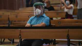 Spain braces for national emergency to allow curfews