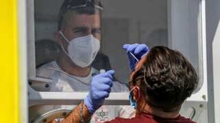 Israel toughens second lockdown as virus cases surge