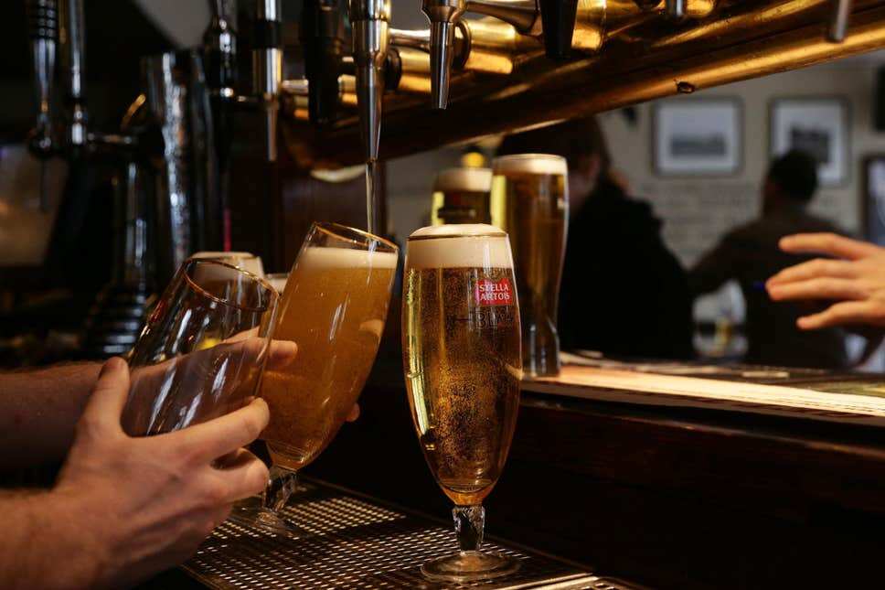 COVID-19: Pub goers failed to follow social distancing norms | California | Italy | Britain