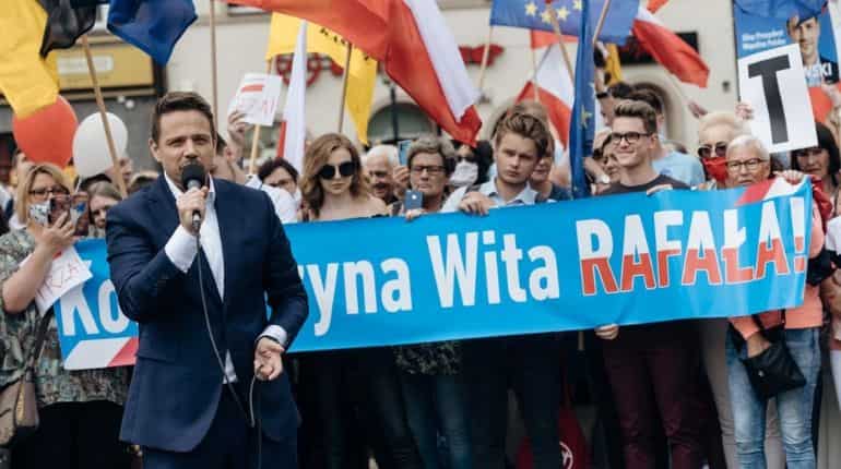 Poland holds momentous, tight presidential election runoff